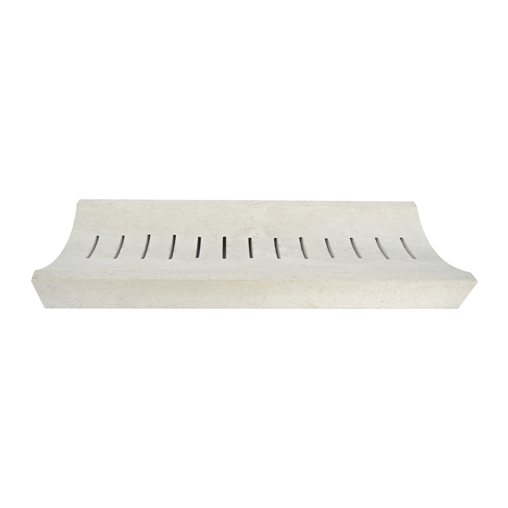 Griglia per piscina in filetto rosso jonico bocciardato color bianco paglierino