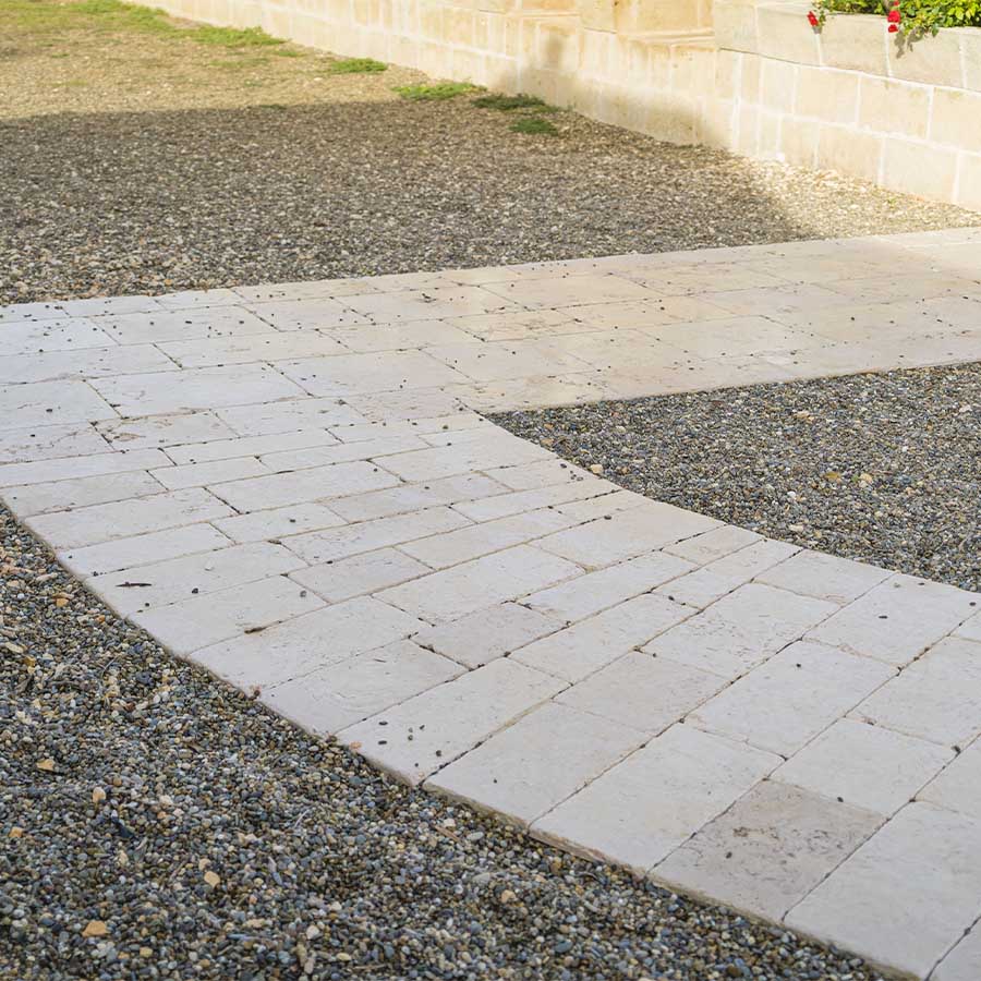 pietra e ciottoli giardino